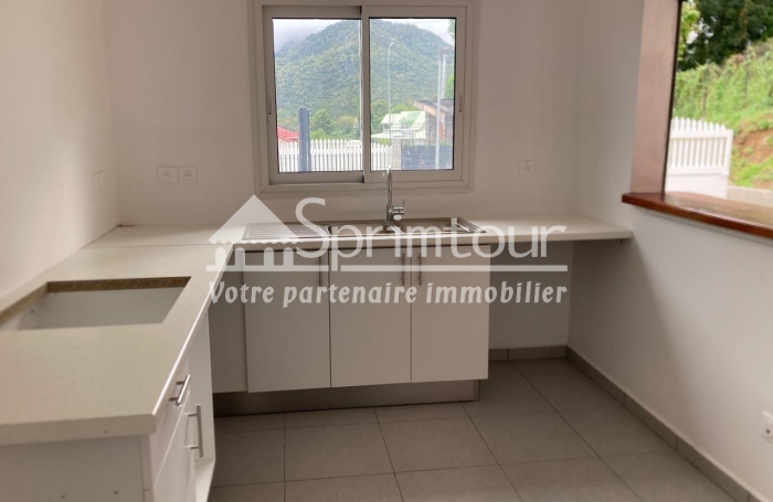 À louer   T4 Duplex avec jardin privatif et terrasse  Trois-Rivières