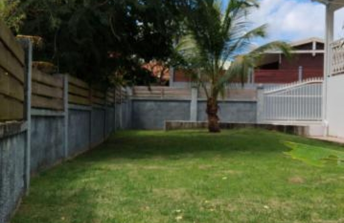 Vente Maison 225m&sup2; 7 pi&#232;ces Lamentin