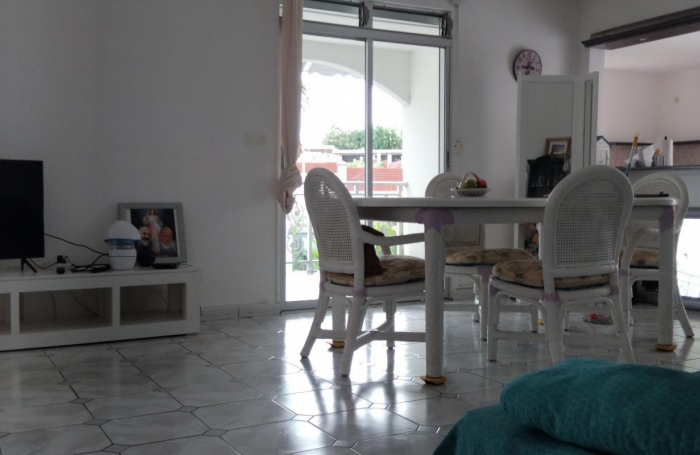 Vente Maison 225m&sup2; 7 pi&#232;ces Lamentin