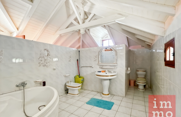 Grande Villa 4 chambres avec Potentiel