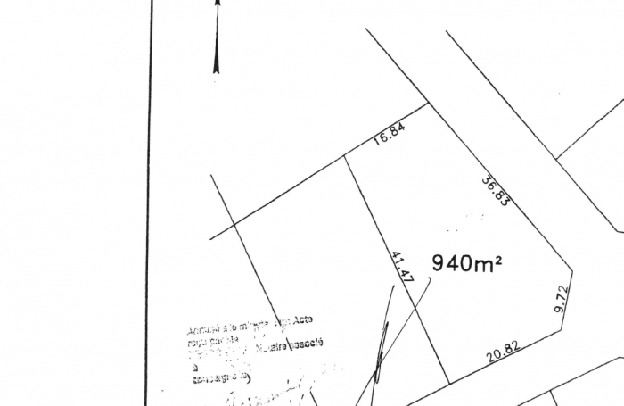 Beau terrain viabilisé de 940m2 à la vente à Sainval Sainte Rose.
