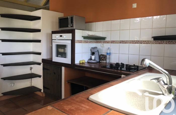 Vente Divers 185m&sup2; 6 pi&#232;ces Sainte Rose