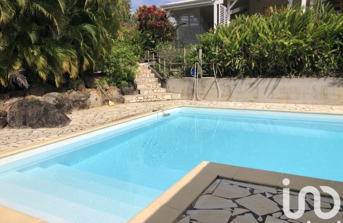 Vente Divers 185m&sup2; 6 pi&#232;ces Sainte Rose