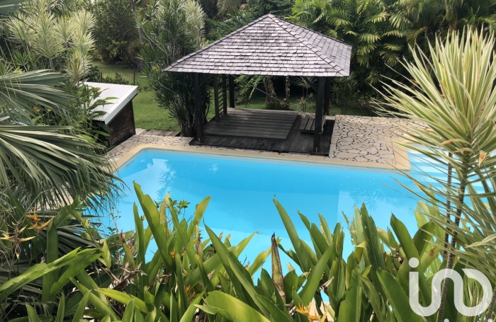 Vente Divers 185m&sup2; 6 pi&#232;ces Sainte Rose