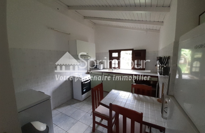 PETIT BOURG Haut de villa T3 meublé