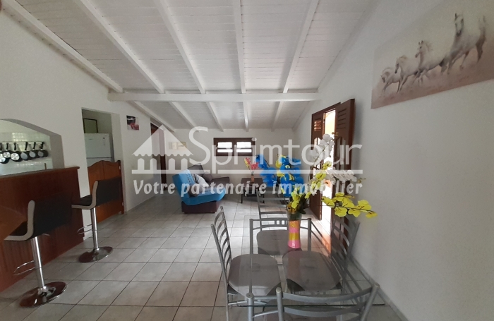 PETIT BOURG Haut de villa T3 meublé