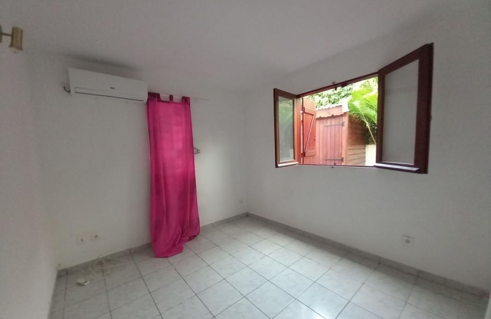 Location Maison 80m&sup2; 3 pi&#232;ces Sainte Anne