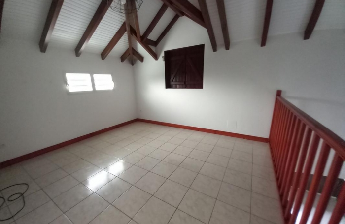 Location Maison 80m&sup2; 3 pi&#232;ces Sainte Anne