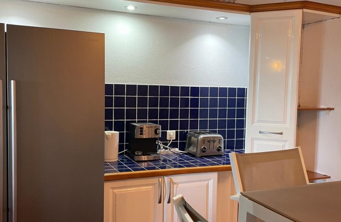 Exceptionnel Petit-Bourg - Villa meublée T8 au coeur d'un jardin tropical de 4800 m2