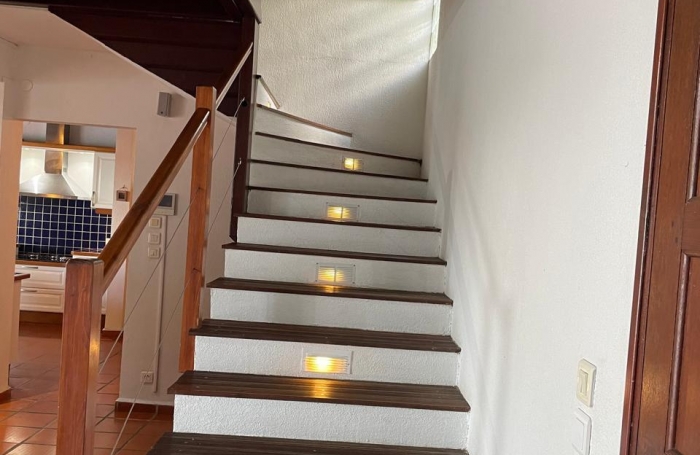Exceptionnel Petit-Bourg - Villa meublée T8 au coeur d'un jardin tropical de 4800 m2