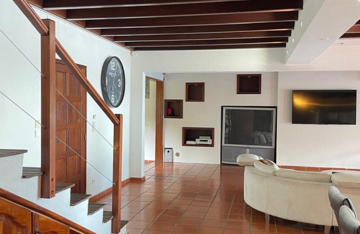 Exceptionnel Petit-Bourg - Villa meublée T8 au coeur d'un jardin tropical de 4800 m2