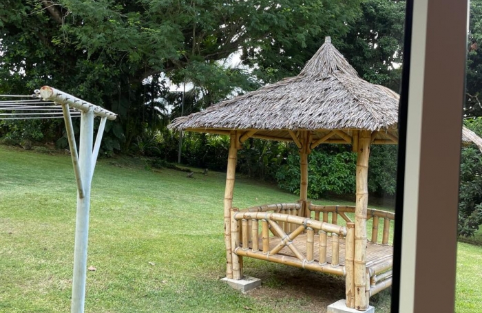 Exceptionnel Petit-Bourg - Villa meublée T8 au coeur d'un jardin tropical de 4800 m2