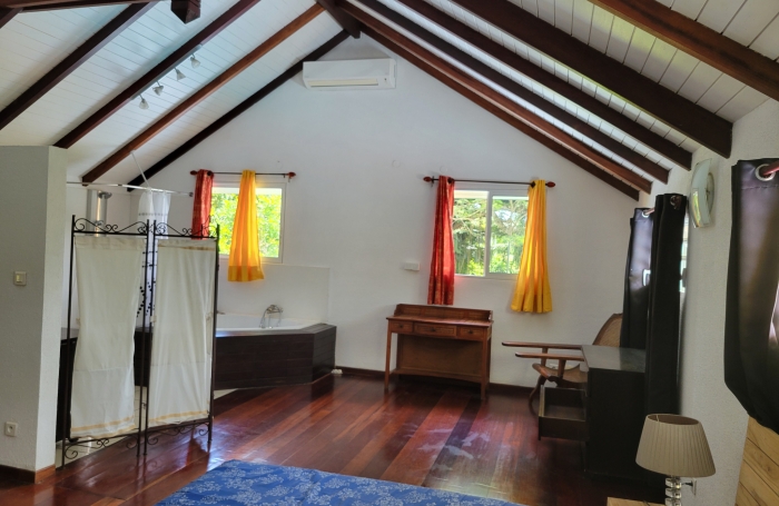 Exceptionnel Petit-Bourg - Villa meublée T8 au coeur d'un jardin tropical de 4800 m2
