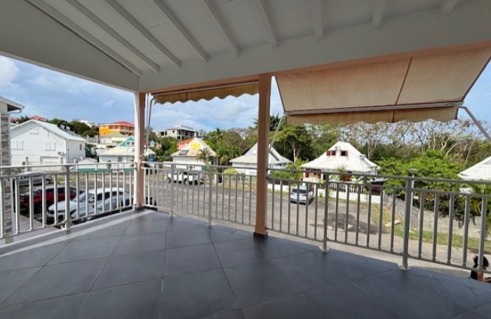 Appartement trois pièces sur Saint-François
