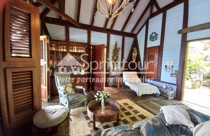 HABITATION de CHARME et D'EXCEPTION + BUNGALOW , piscines à Pointe Noire - Belle vue sur la Mer des Caraibe