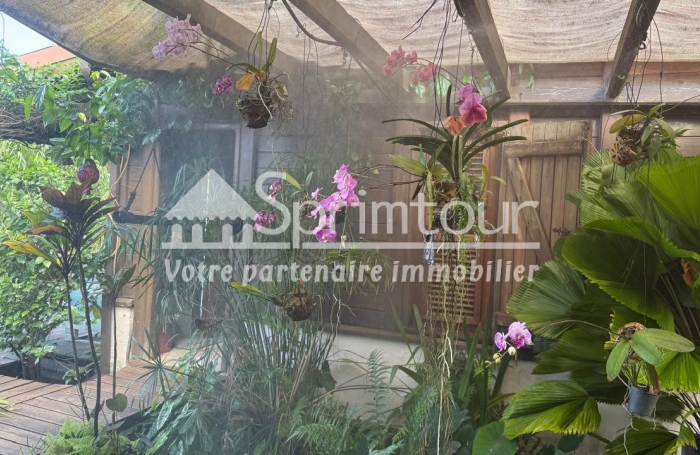 HABITATION de CHARME et D'EXCEPTION + BUNGALOW , piscines à Pointe Noire - Belle vue sur la Mer des Caraibe