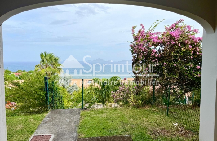 Vieux-Fort, vue mer, Appartement T3 non meublé en Duplex - climatisé - Résidence Privée - piscine