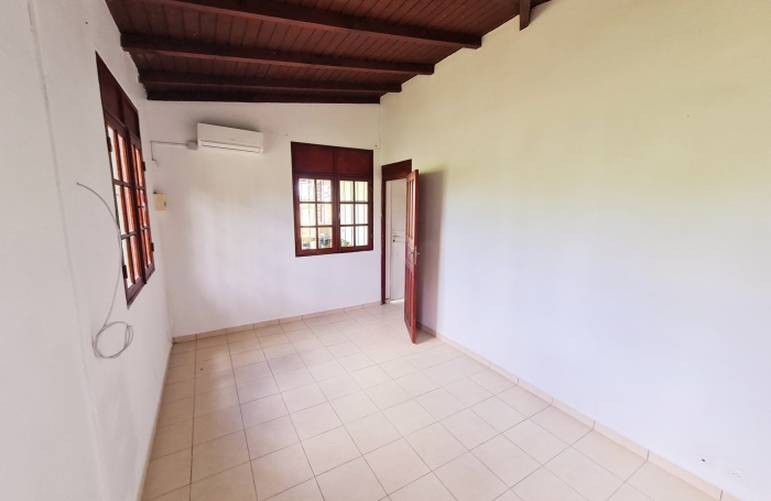 CHARMANTE VILLA F5 A LA JAILLE