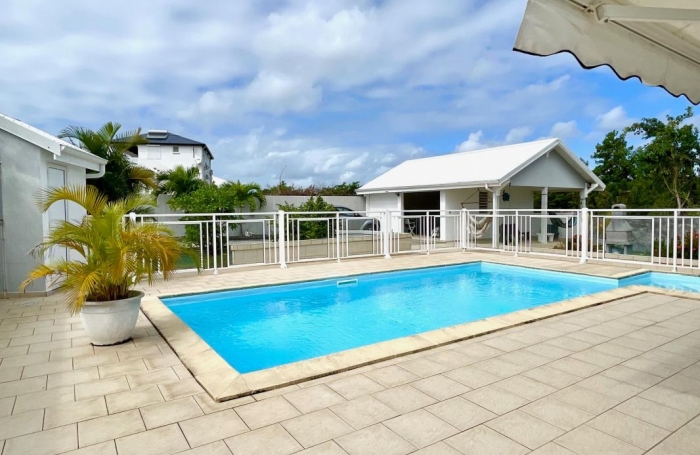 Location Maison 130m&sup2; 5 pi&#232;ces Sainte Anne