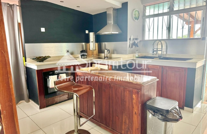 À VENDRE   Maison T4 de plain-pied avec studio indépendant   Saint-Claude