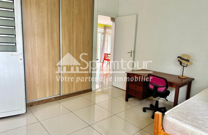 À VENDRE   Maison T4 de plain-pied avec studio indépendant   Saint-Claude