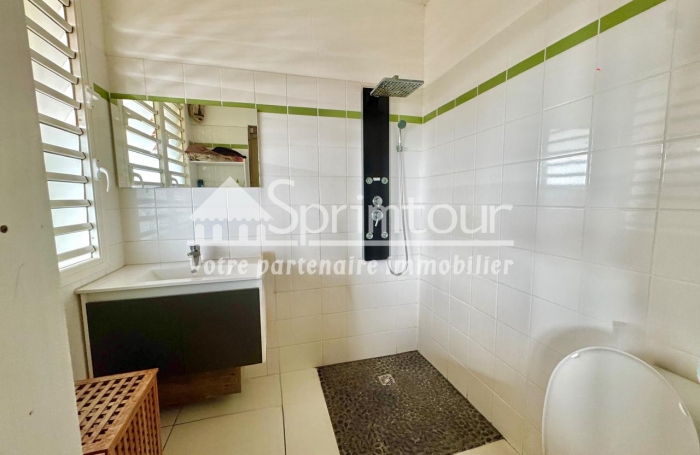 À VENDRE   Maison T4 de plain-pied avec studio indépendant   Saint-Claude