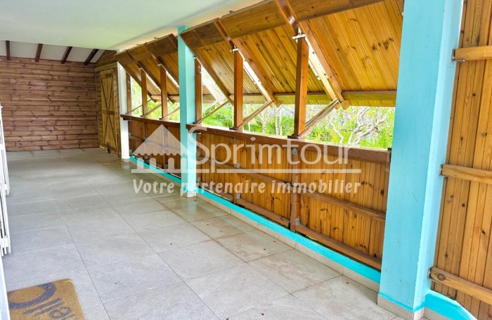 À VENDRE   Maison T4 de plain-pied avec studio indépendant   Saint-Claude