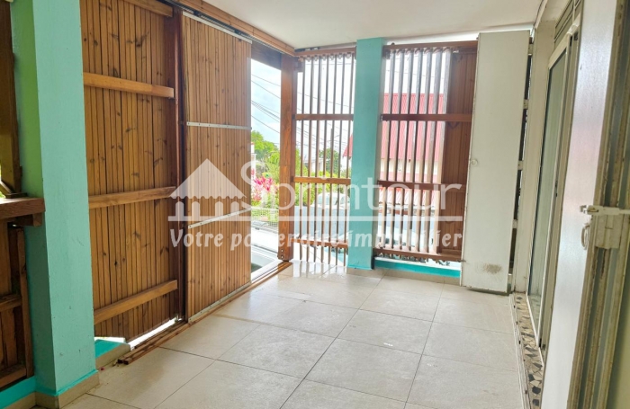 À VENDRE   Maison T4 de plain-pied avec studio indépendant   Saint-Claude