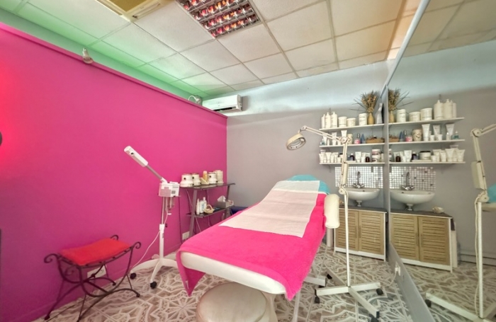 Vente Fonds de commerce 88m&sup2; 8 pi&#232;ces Sainte Anne