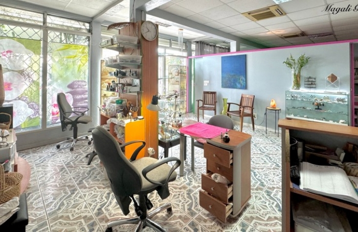 Vente Fonds de commerce 88m&sup2; 8 pi&#232;ces Sainte Anne