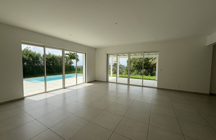 Villa F5 vue mer Petit Bourg