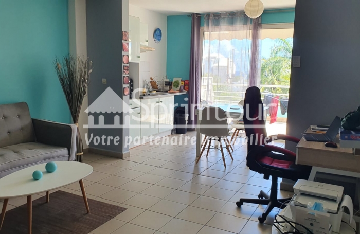 GOURBEYRE- MARINA RIVIERE SENS - APPARTEMENT T2 MEUBLE ET CLIMATISE- RESIDENCE PRIVEE - PARKING