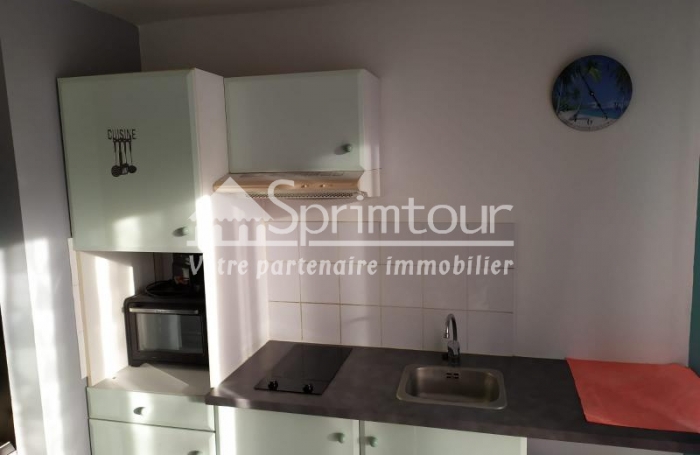 GOURBEYRE- MARINA RIVIERE SENS - APPARTEMENT T2 MEUBLE ET CLIMATISE- RESIDENCE PRIVEE - PARKING