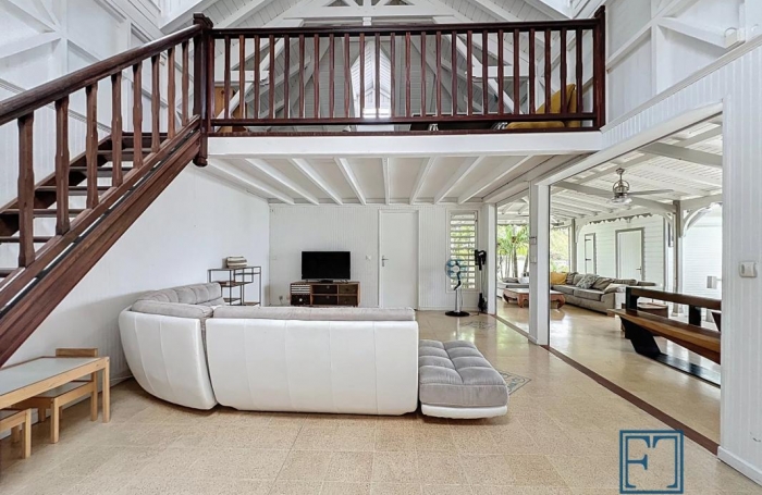 Location Maison 127m&sup2; 5 pi&#232;ces Sainte Anne