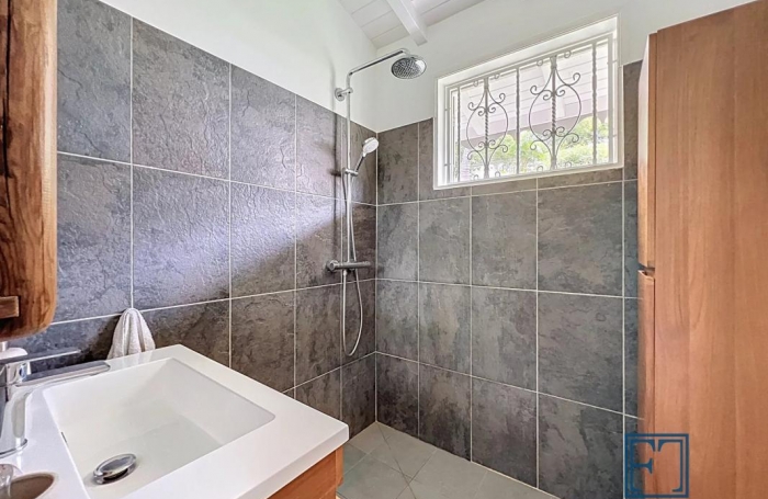 Location Maison 127m&sup2; 5 pi&#232;ces Sainte Anne