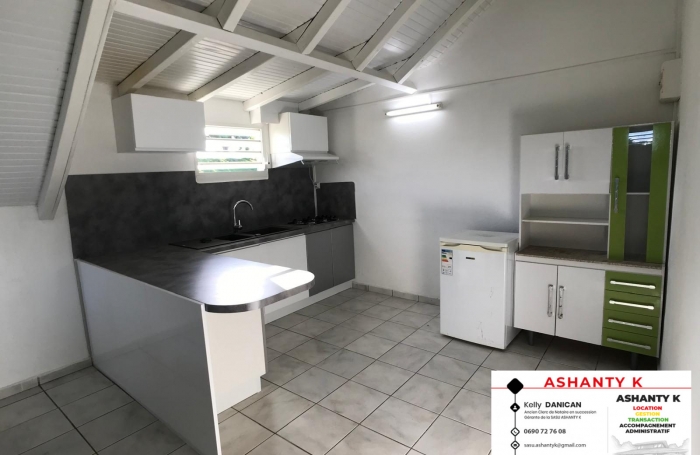 Vente Maison 180.00m&sup2; 7 pi&#232;ces Les Abymes