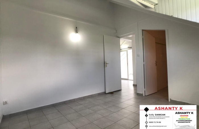 Vente Maison 180.00m&sup2; 7 pi&#232;ces Les Abymes