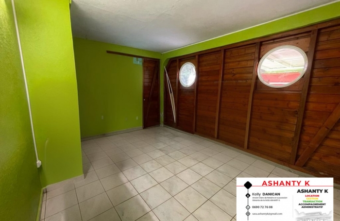 Vente Maison 180.00m&sup2; 7 pi&#232;ces Les Abymes