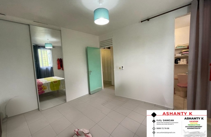 Vente Maison 180.00m&sup2; 7 pi&#232;ces Les Abymes