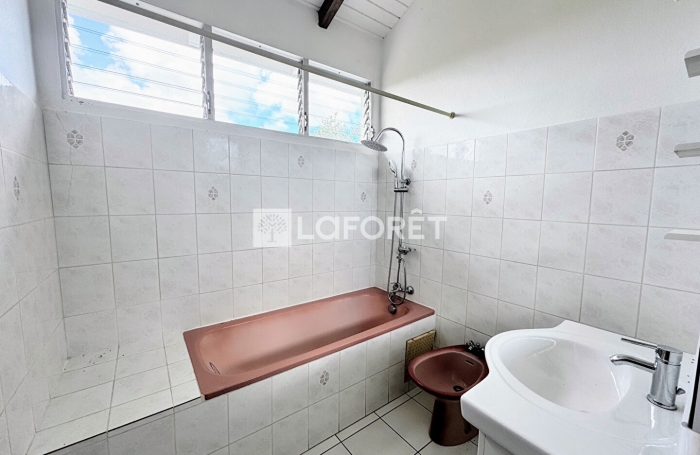 Location Maison 94m² 4 pièces Sainte Anne