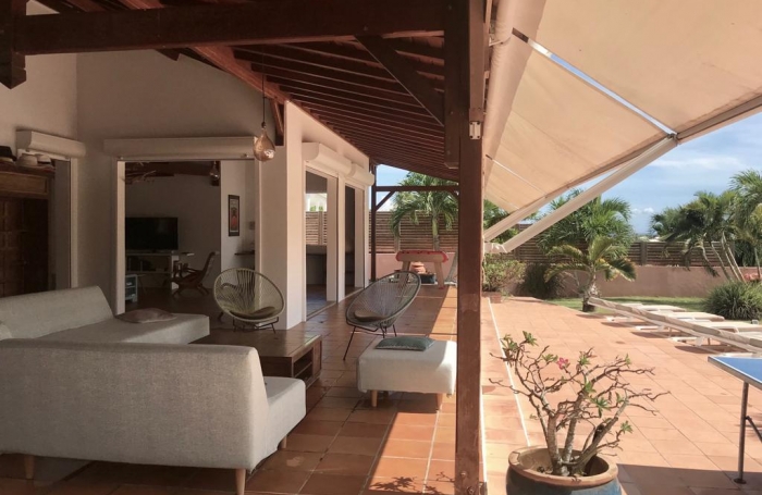 VILLA T5  AVEC PISCINE ET BUNGALOW TOUT CONFORT AVEC JACUZZI