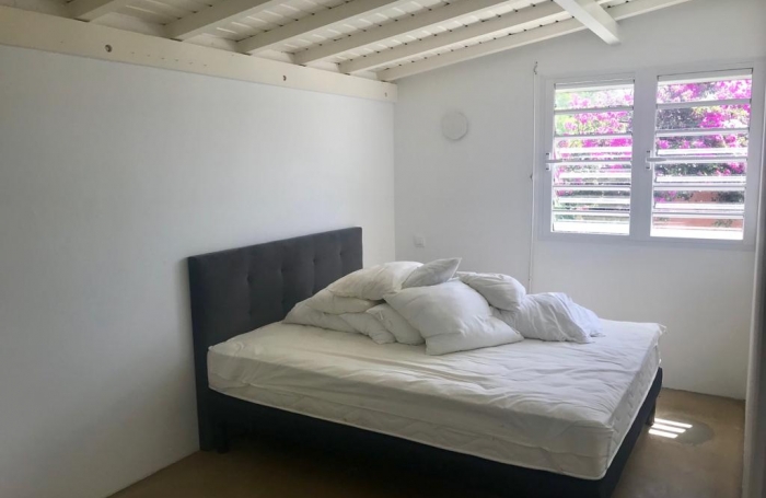 VILLA T5  AVEC PISCINE ET BUNGALOW TOUT CONFORT AVEC JACUZZI