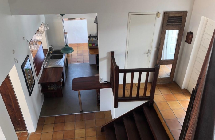 VILLA T5  AVEC PISCINE ET BUNGALOW TOUT CONFORT AVEC JACUZZI