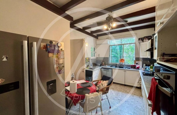 Vente Maison 256m&sup2; 8 pi&#232;ces Lamentin