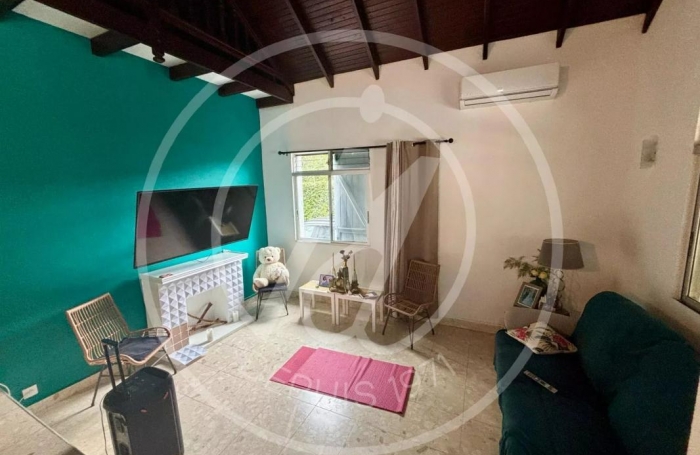 Vente Maison 256m&sup2; 8 pi&#232;ces Lamentin