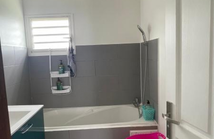 Location Maison 106m&sup2; 5 pi&#232;ces Le Moule