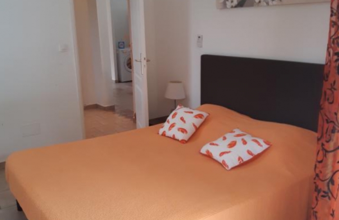 Jolie villa meublée F3/pisicine à 100m de la plage