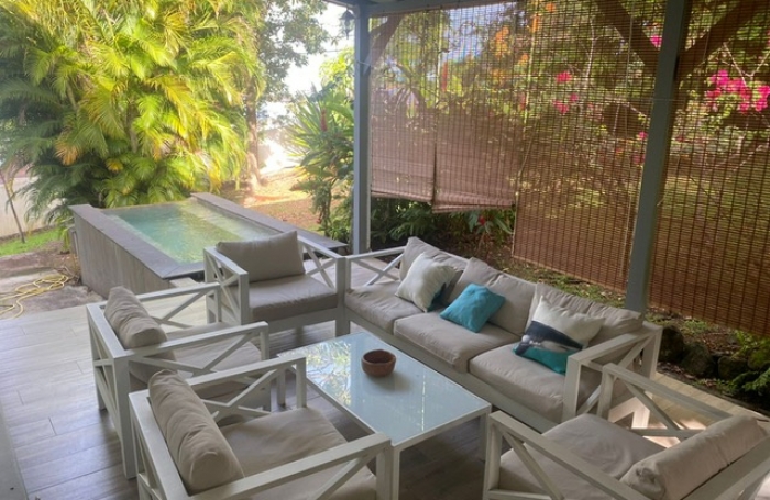 VILLA F5 MEUBLEE AVEC PISCINE ET VUE MER