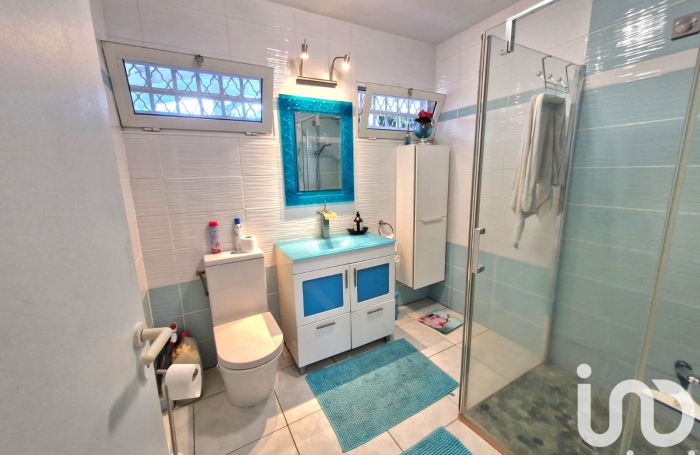 Vente Divers 195m&sup2; 5 pi&#232;ces Les Abymes