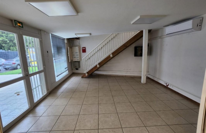 Location Local commercial 200m&sup2; Gosier